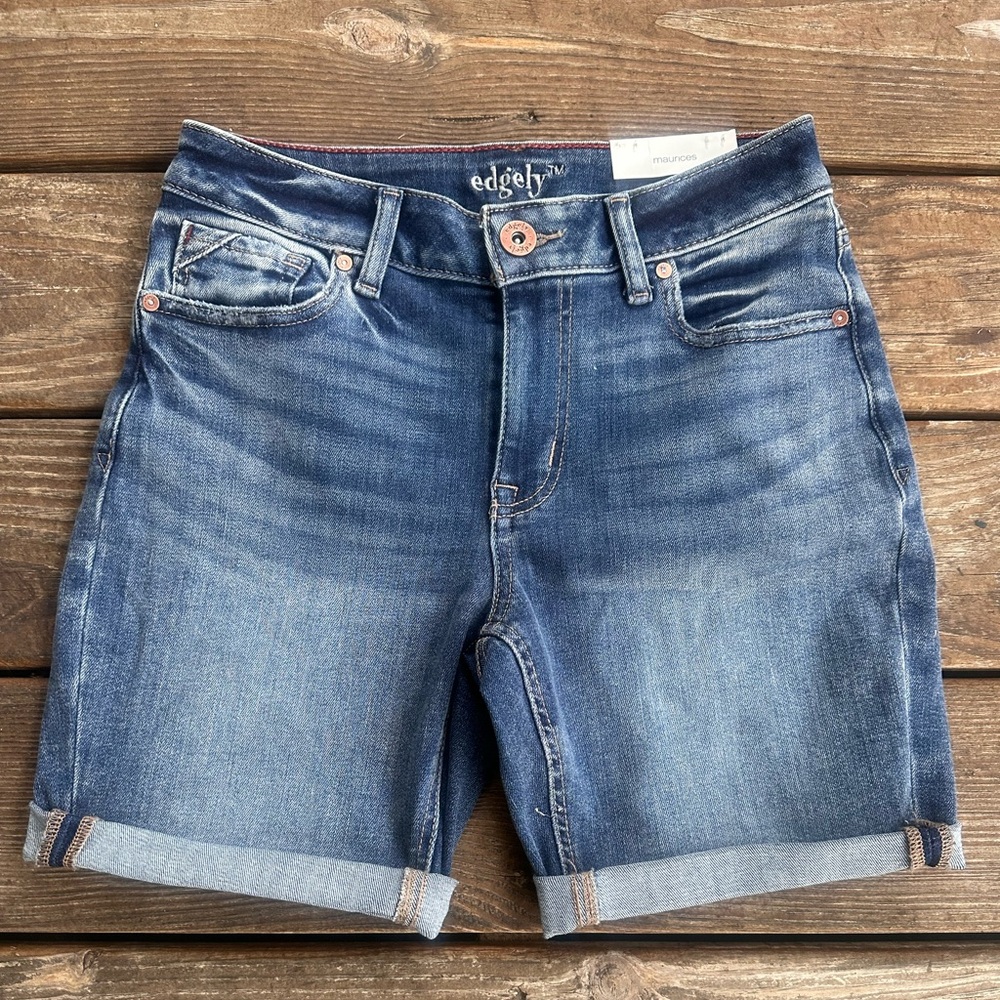 Maurices Burmuda stretch blue Jean Shorts